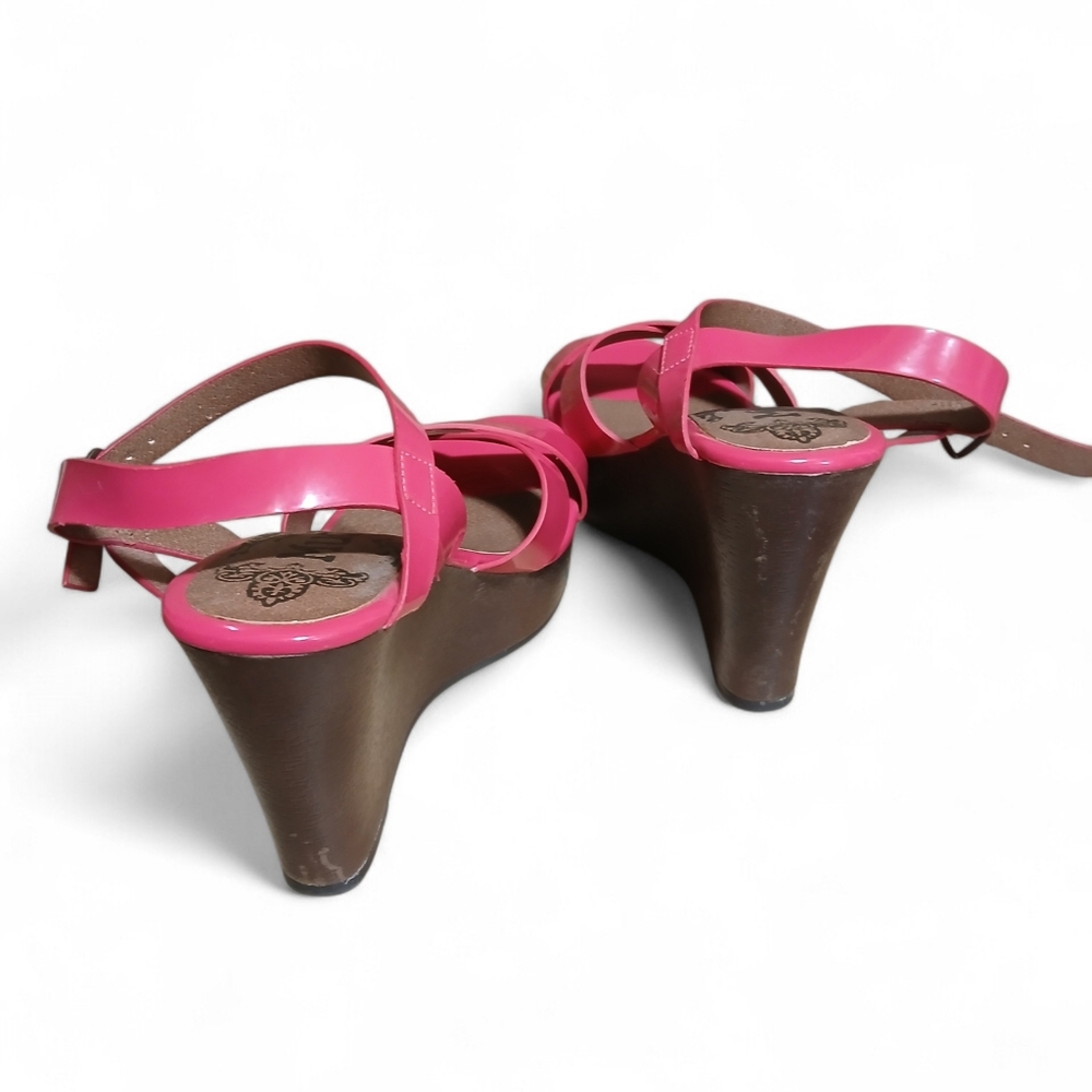 MUDD Women's Size 8 Vibrant Pink Wedge Sandals - Picture 4 of 7